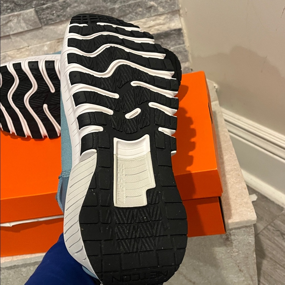 New!! Nike Metcon 6 men's lifting Sneakers - Picture 3 of 5
